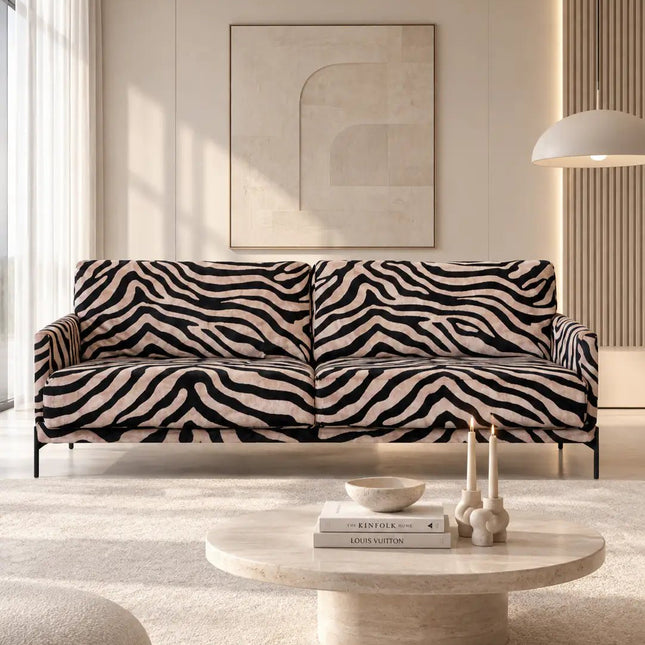Lyon 3‑istuttava sohva – Lauritzon Okapi “Zebra”‑kankaalla - KalusteDuo_Huonekaluliike_3 istuttava sohva